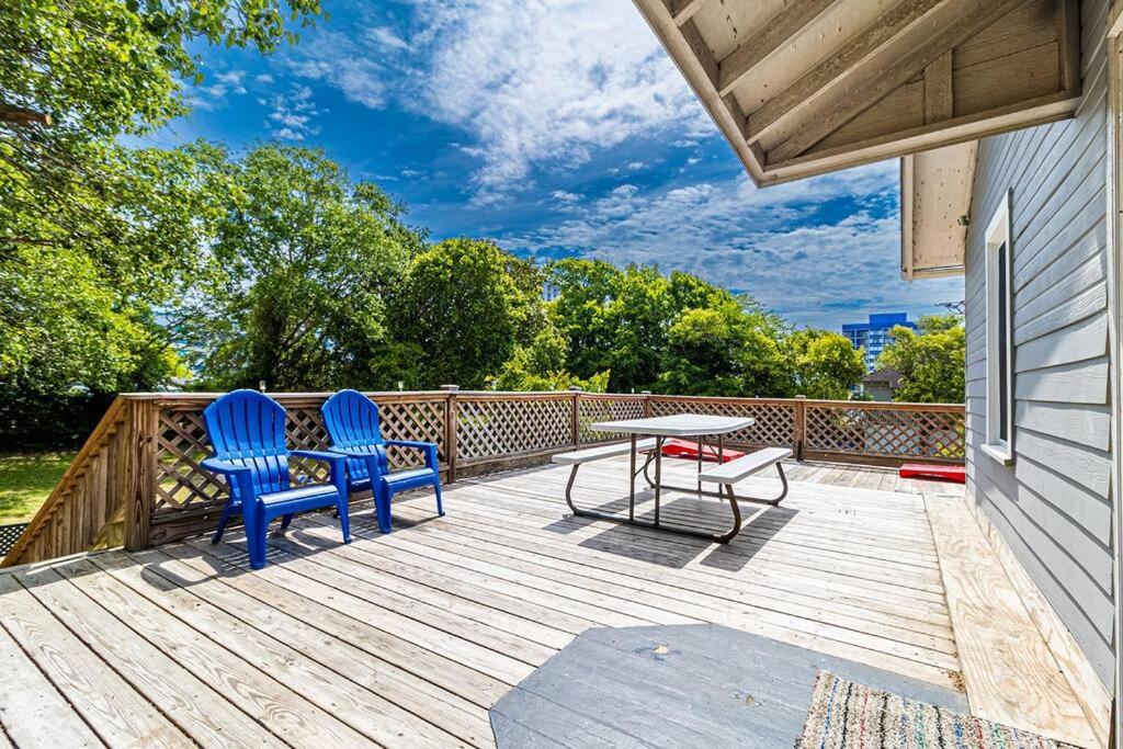 Gorgeous Centrally Located Ocean View 2 King, Huge Private Yard & Deck, Firepit, Bbq, & Game Tables Myrtle Beach Luaran gambar