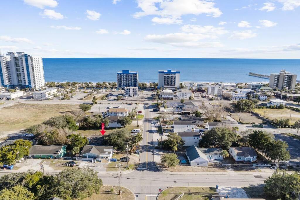 Gorgeous Centrally Located Ocean View 2 King, Huge Private Yard & Deck, Firepit, Bbq, & Game Tables Myrtle Beach Luaran gambar