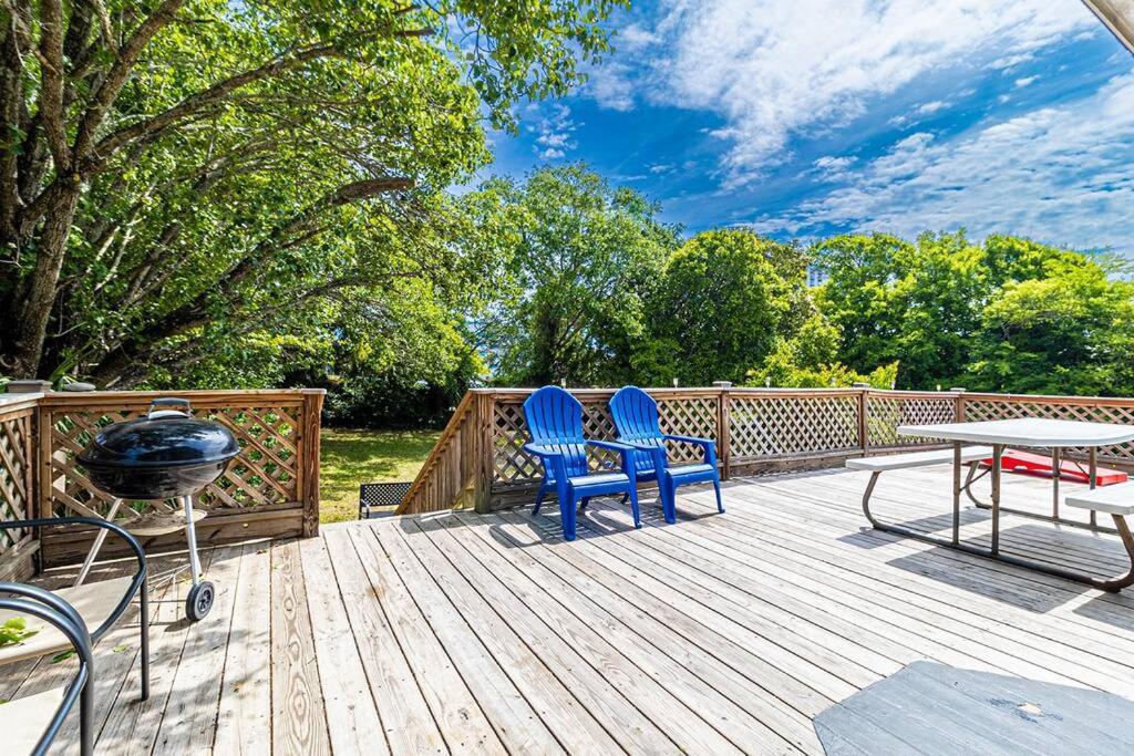 Gorgeous Centrally Located Ocean View 2 King, Huge Private Yard & Deck, Firepit, Bbq, & Game Tables Myrtle Beach Luaran gambar