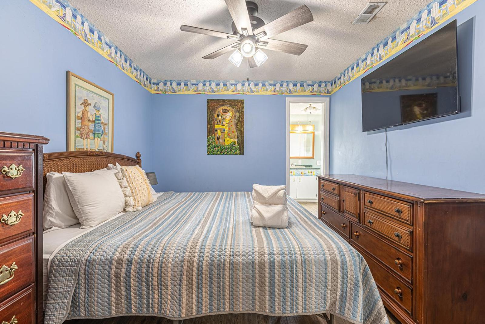 Gorgeous Centrally Located Ocean View 2 King, Huge Private Yard & Deck, Firepit, Bbq, & Game Tables Myrtle Beach Luaran gambar
