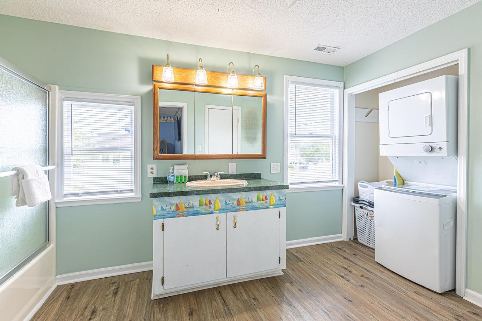 Gorgeous Centrally Located Ocean View 2 King, Huge Private Yard & Deck, Firepit, Bbq, & Game Tables Myrtle Beach Luaran gambar
