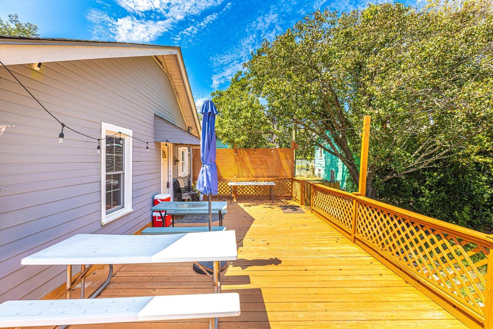 Gorgeous Centrally Located Ocean View 2 King, Huge Private Yard & Deck, Firepit, Bbq, & Game Tables Myrtle Beach Luaran gambar