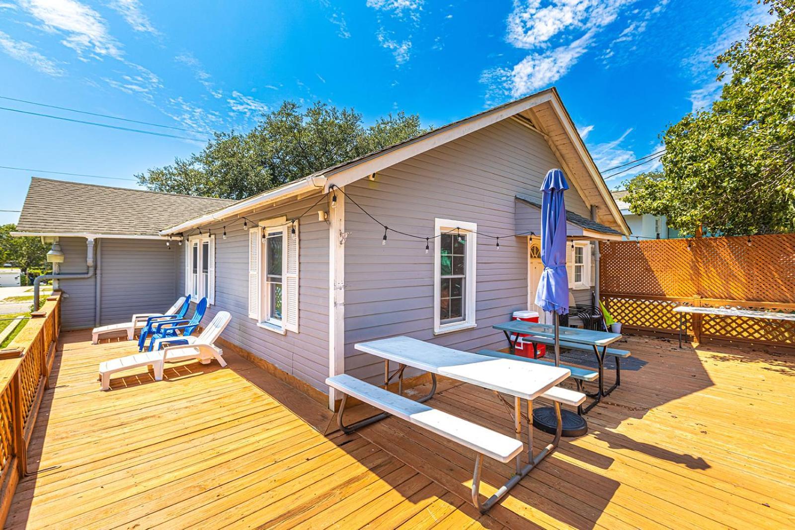 Gorgeous Centrally Located Ocean View 2 King, Huge Private Yard & Deck, Firepit, Bbq, & Game Tables Myrtle Beach Luaran gambar