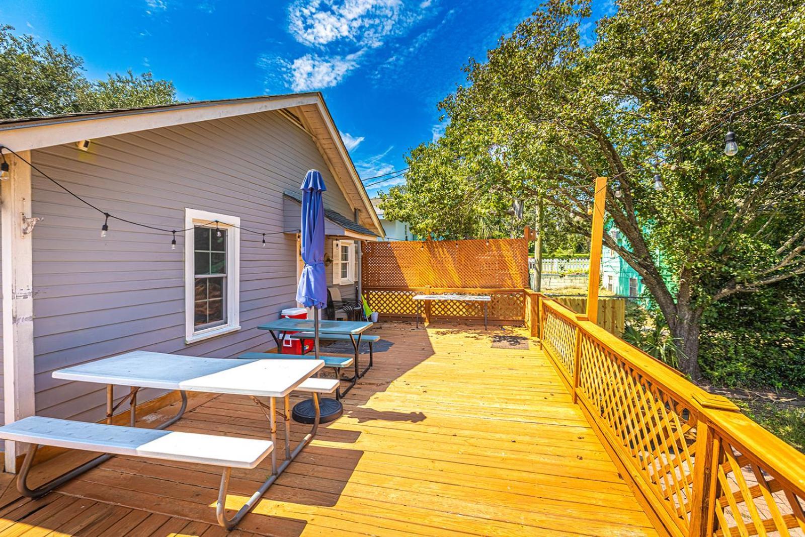 Gorgeous Centrally Located Ocean View 2 King, Huge Private Yard & Deck, Firepit, Bbq, & Game Tables Myrtle Beach Luaran gambar